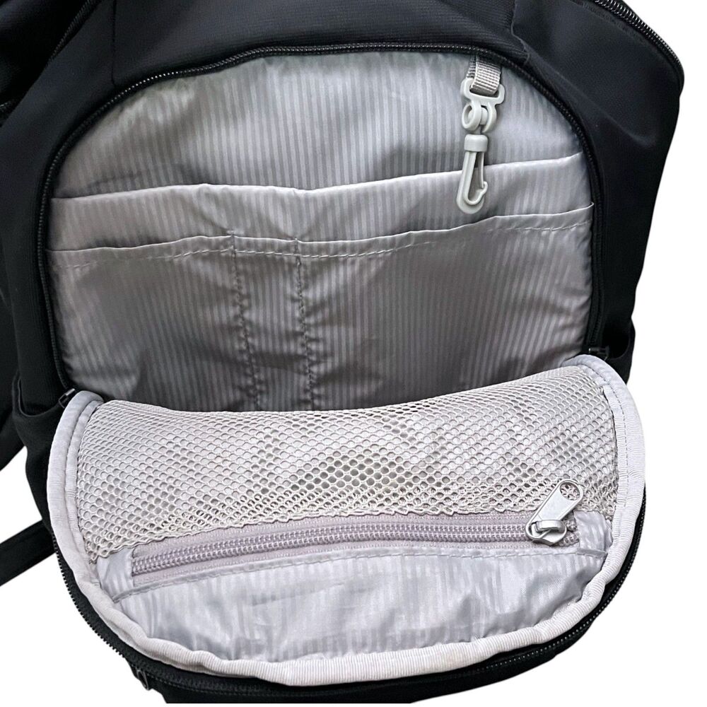 Pacsafe Metrosafe LS450 25L Black Anti Theft RFID Laptop Travel Backpack - Picture 11 of 16